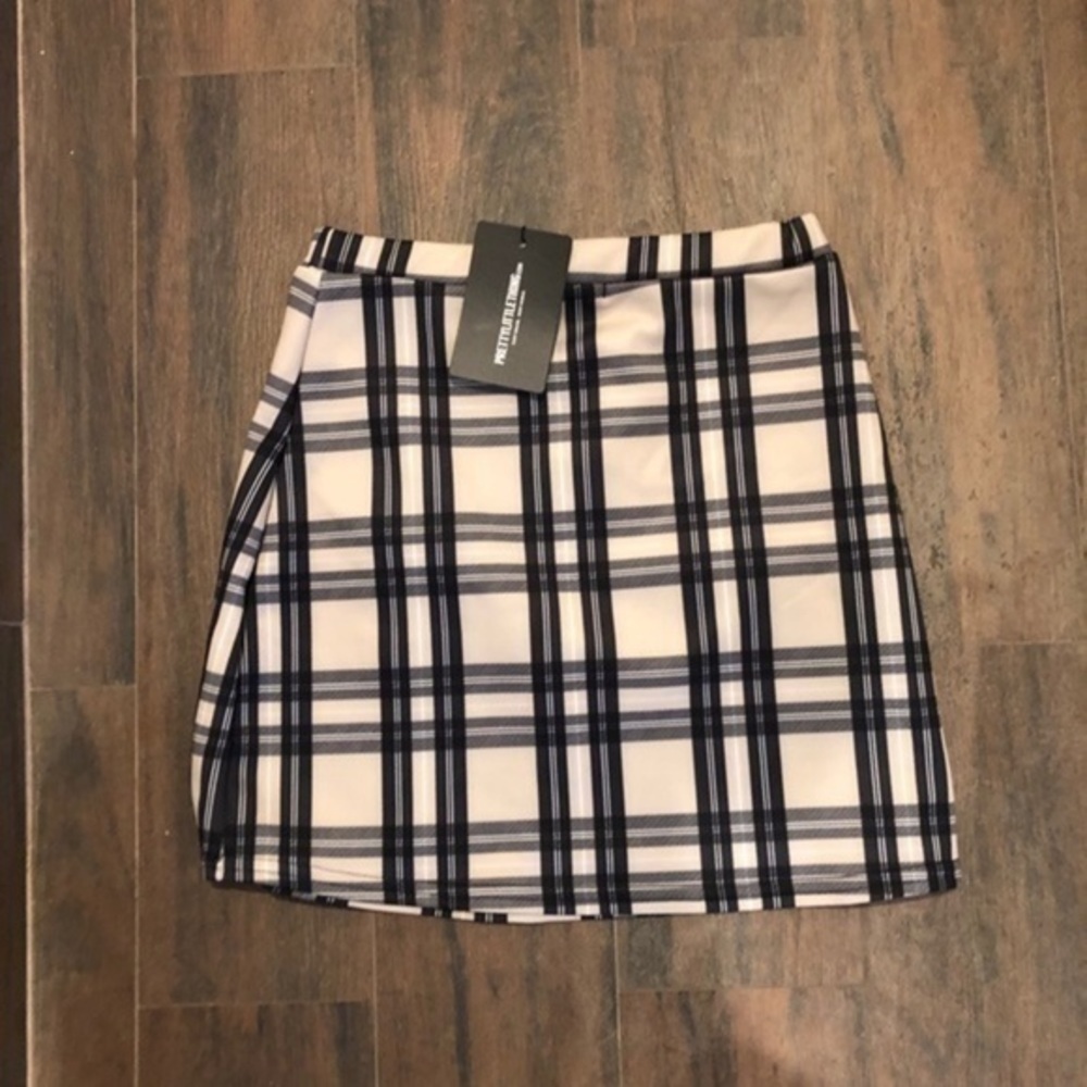 Stone Checked Button Skirt - Picture 4 of 5